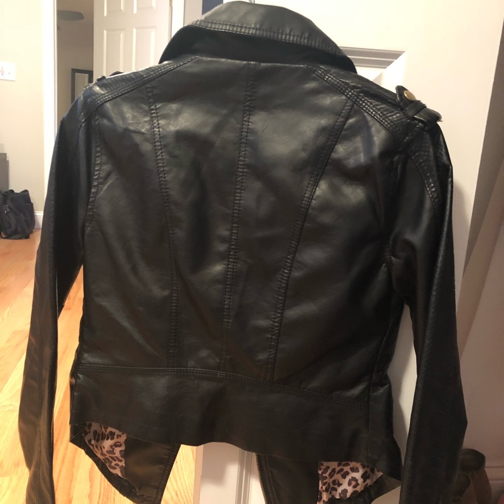 Leather jacket - Picture 3 of 3